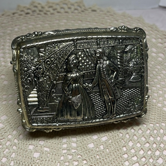 1950’s Japan Colonial Revival Embossed Silver Plate Jewelry Box - Picture 3 of 15